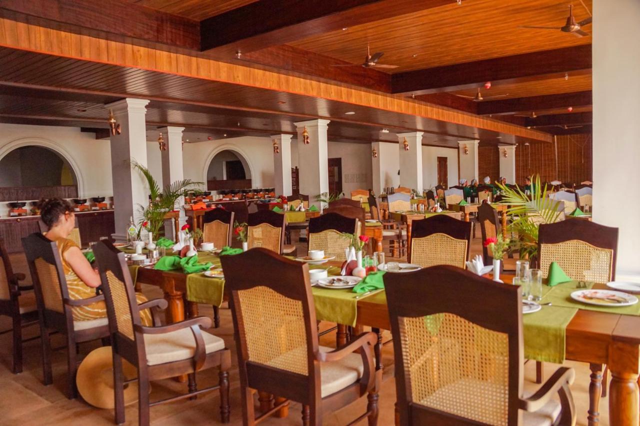Hotel Ayursoma Ayurveda Royal Retreat Kovalam Exterior foto