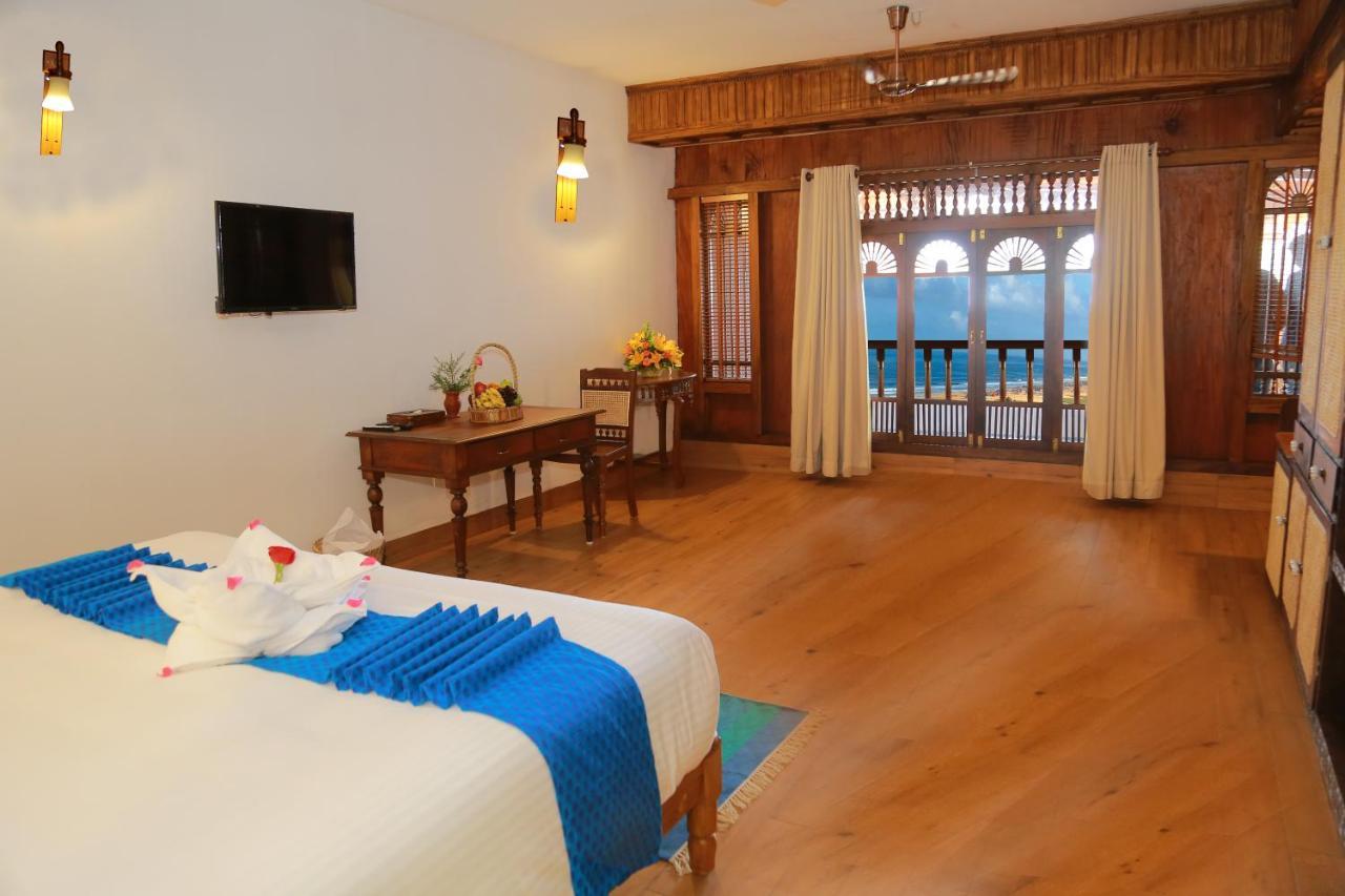 Hotel Ayursoma Ayurveda Royal Retreat Kovalam Exterior foto