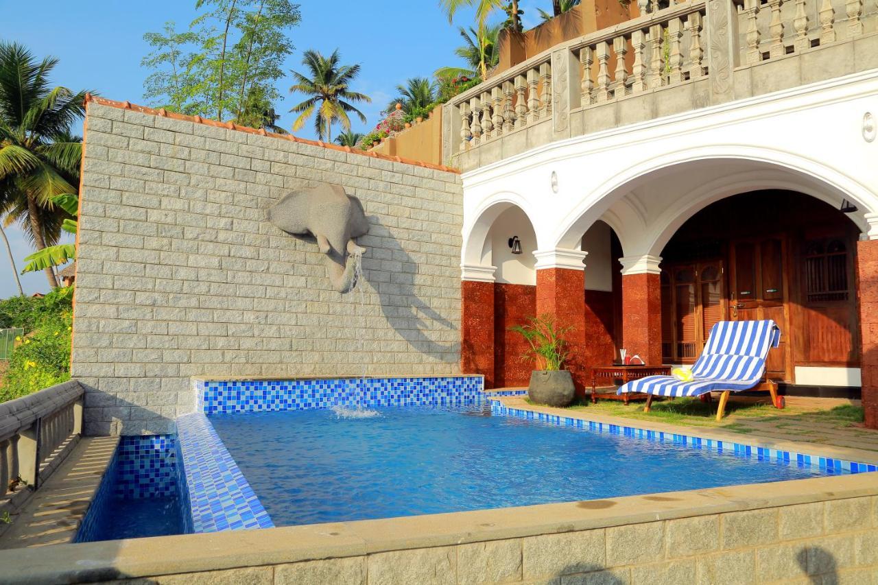 Hotel Ayursoma Ayurveda Royal Retreat Kovalam Exterior foto