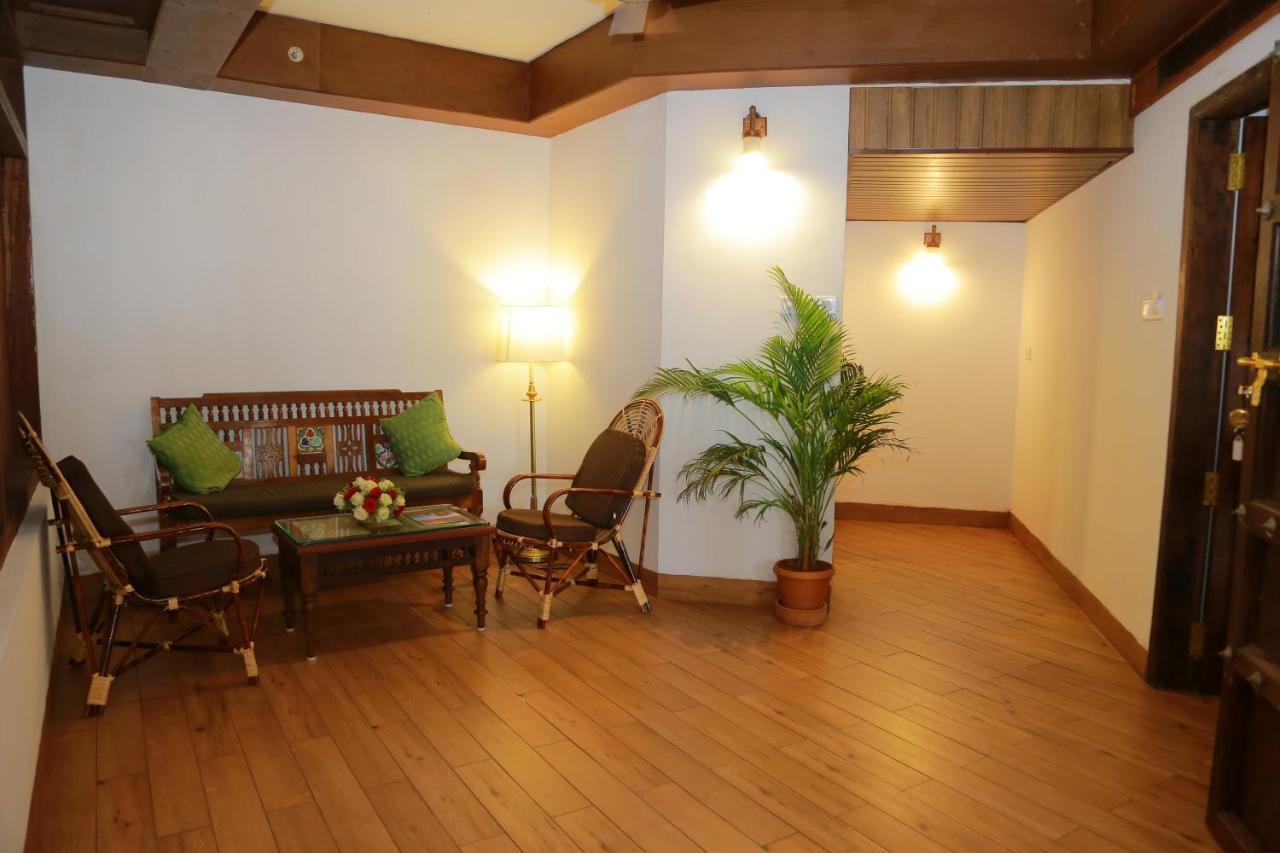 Hotel Ayursoma Ayurveda Royal Retreat Kovalam Exterior foto