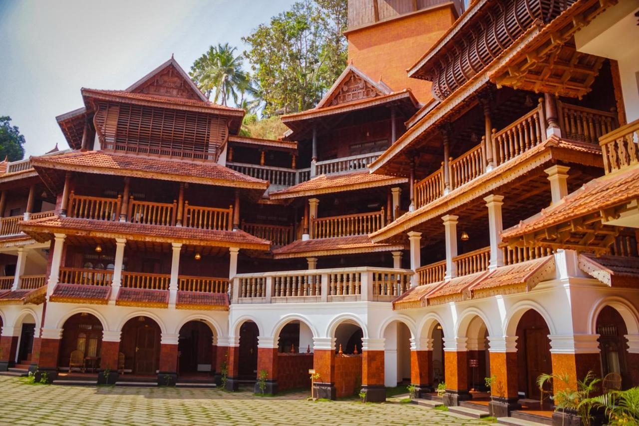 Hotel Ayursoma Ayurveda Royal Retreat Kovalam Exterior foto